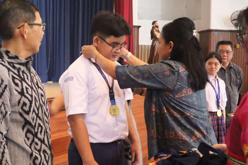 SMP Regina Pacis Jakarta